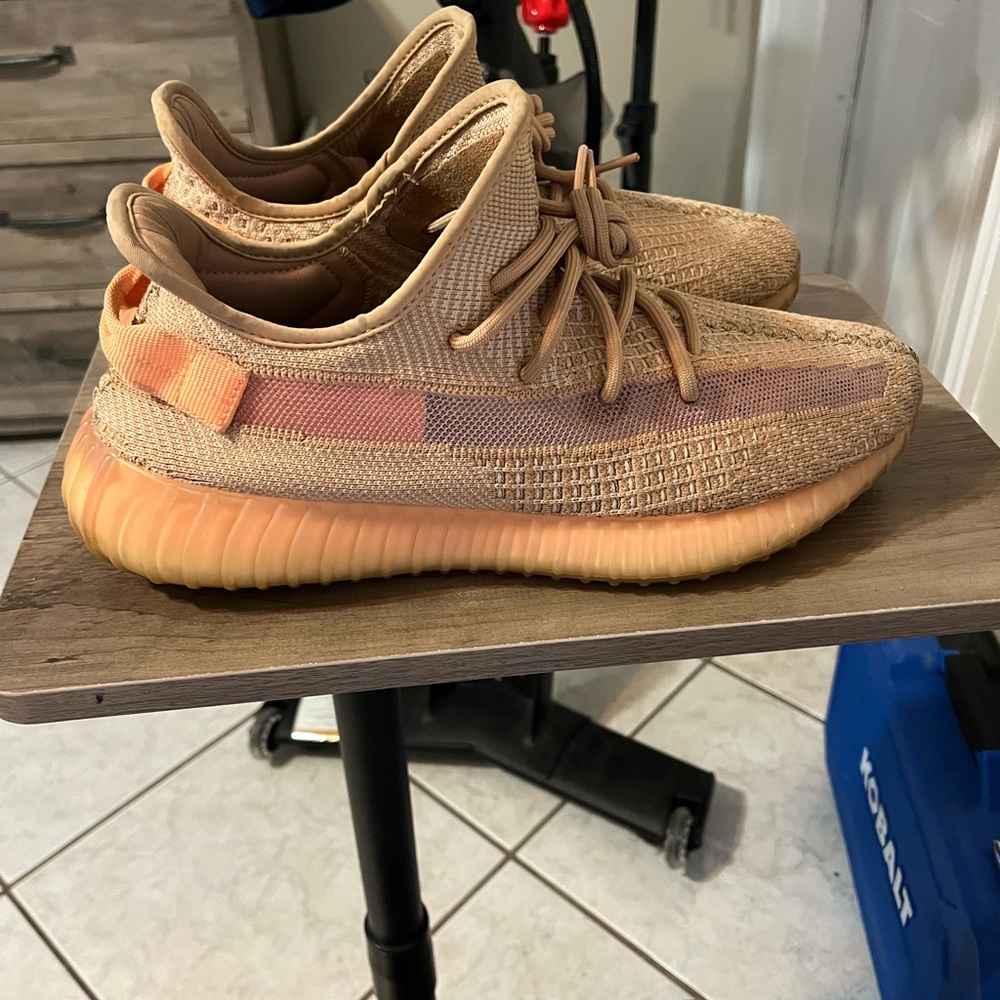 Yeezy Boost 350v2 Orange size 12